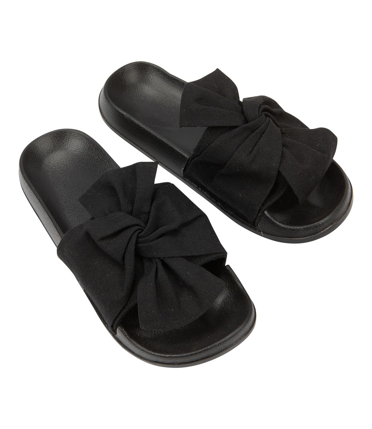 Pantofle s černou mašlí